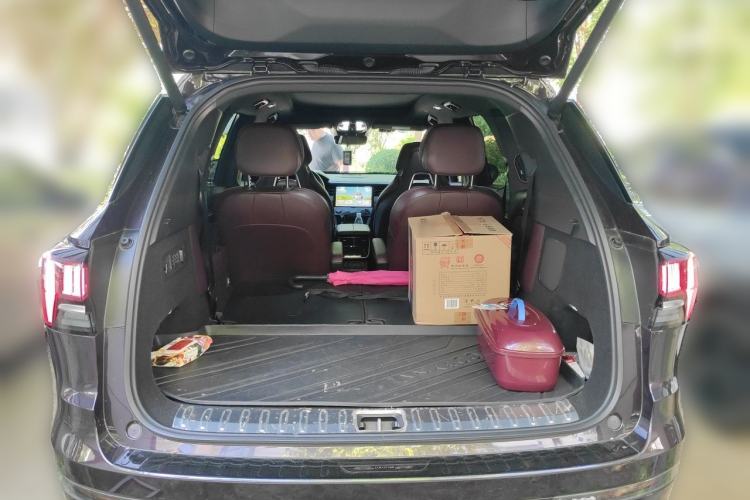 Used Lynk & Co 09 EM-P 2021 2.0T PHEV Ultra Six-Seater Trunk