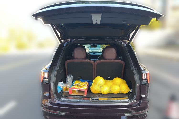 Used Lynk & Co 09 EM-P 2021 2.0T PHEV Ultra Six-Seater Trunk