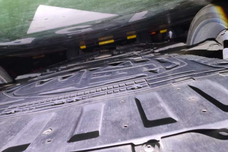 Used Lynk & Co 09 EM-P 2021 2.0T PHEV Halo Six-Seater Chassis Front