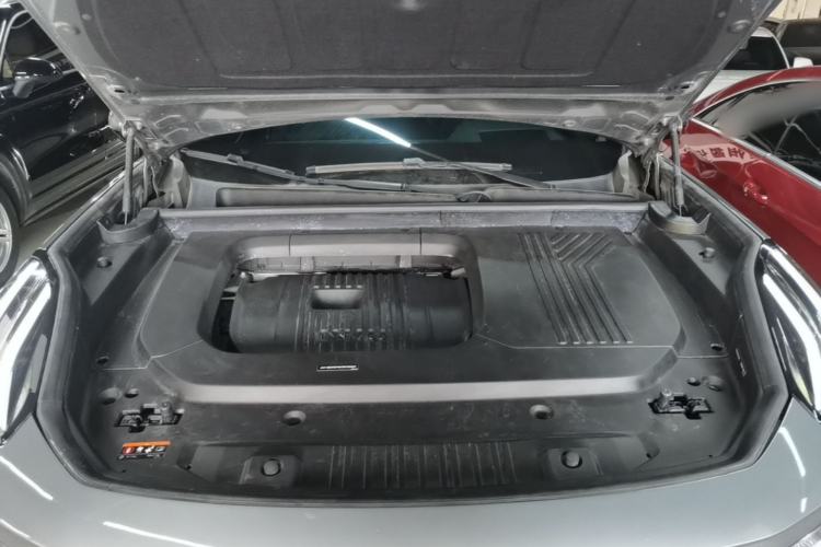 Used Lynk & Co 09 EM-P 2021 2.0T PHEV Halo Seven-Seater Engine Bay