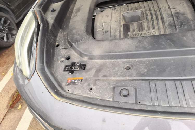 Used Lynk & Co 09 EM-P 2021 2.0T PHEV Pro Six-Seater Engine Bay Right