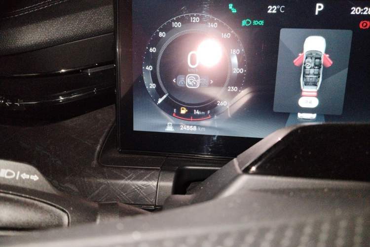 Used Lynk & Co 09 EM-P 2021 2.0T PHEV Halo Six-Seater Odometer Close Up