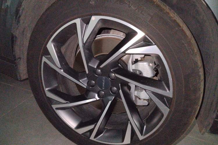 Used Lynk & Co 09 EM-P 2021 2.0T PHEV Halo Six-Seater Right Front Wheel Hub