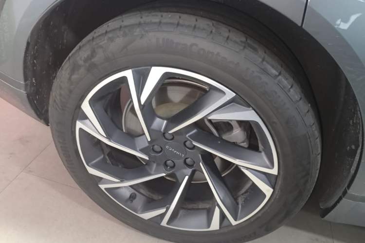 Used Lynk & Co 09 EM-P 2021 2.0T PHEV Halo Six-Seater Right Rear Wheel Hub