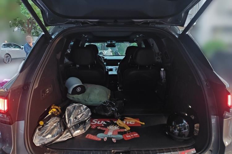 Used Lynk & Co 09 EM-P 2021 2.0T PHEV Halo Six-Seater Trunk