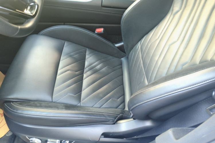 Used Lynk & Co 09 EM-P 2021 2.0T PHEV Halo Seven-Seater Driver Seat