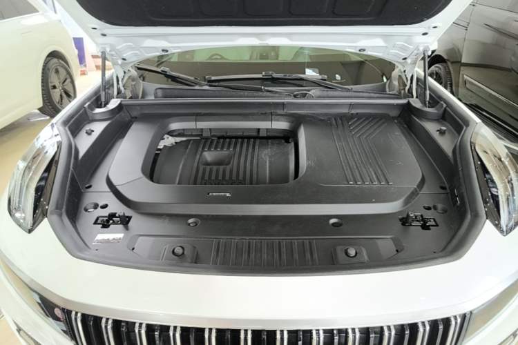 Used Lynk & Co 09 EM-P 2021 2.0T PHEV Ultra Six-Seater Engine Bay