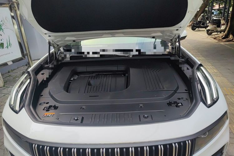 Used Lynk & Co 09 EM-P 2021 2.0T PHEV Halo Six-Seater Engine Bay
