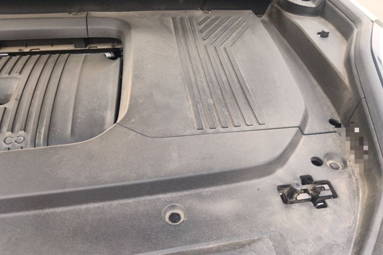 Used Lynk & Co 09 EM-P 2021 2.0T PHEV Ultra Six-Seater Engine Bay Left