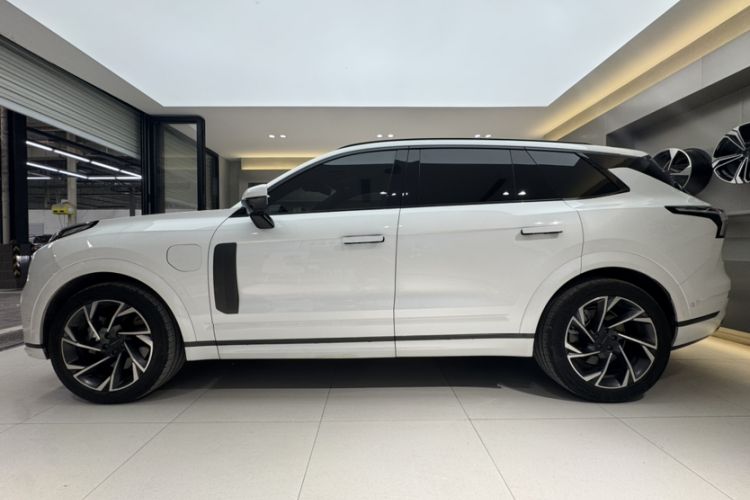 Used Lynk & Co 09 EM-P 2021 2.0T PHEV Ultra Six-Seater Exterior 3