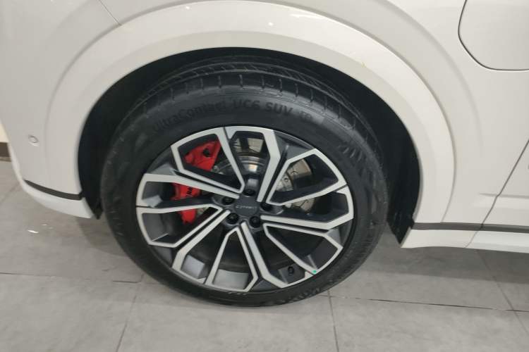 Used Lynk & Co 09 EM-P 2021 2.0T PHEV Halo Six-Seater Exterior 4