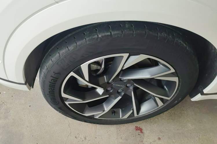 Used Lynk & Co 09 EM-P 2021 2.0T PHEV Halo Six-Seater Exterior 4