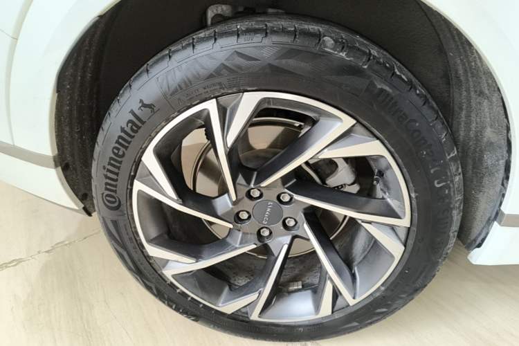 Used Lynk & Co 09 EM-P 2021 2.0T PHEV Ultra Six-Seater Exterior 5