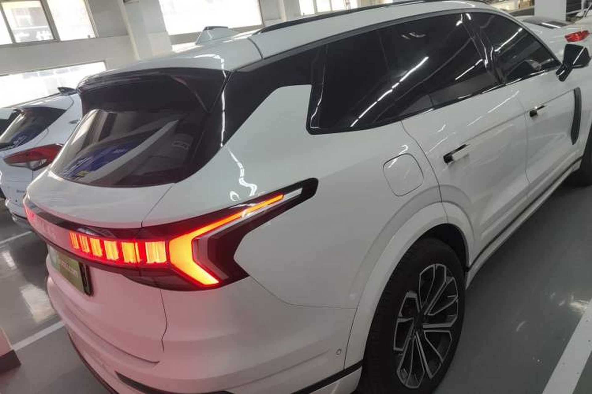 Used Lynk & Co 09 EM-P 2021 2.0T PHEV Halo Six-Seater Exterior 5