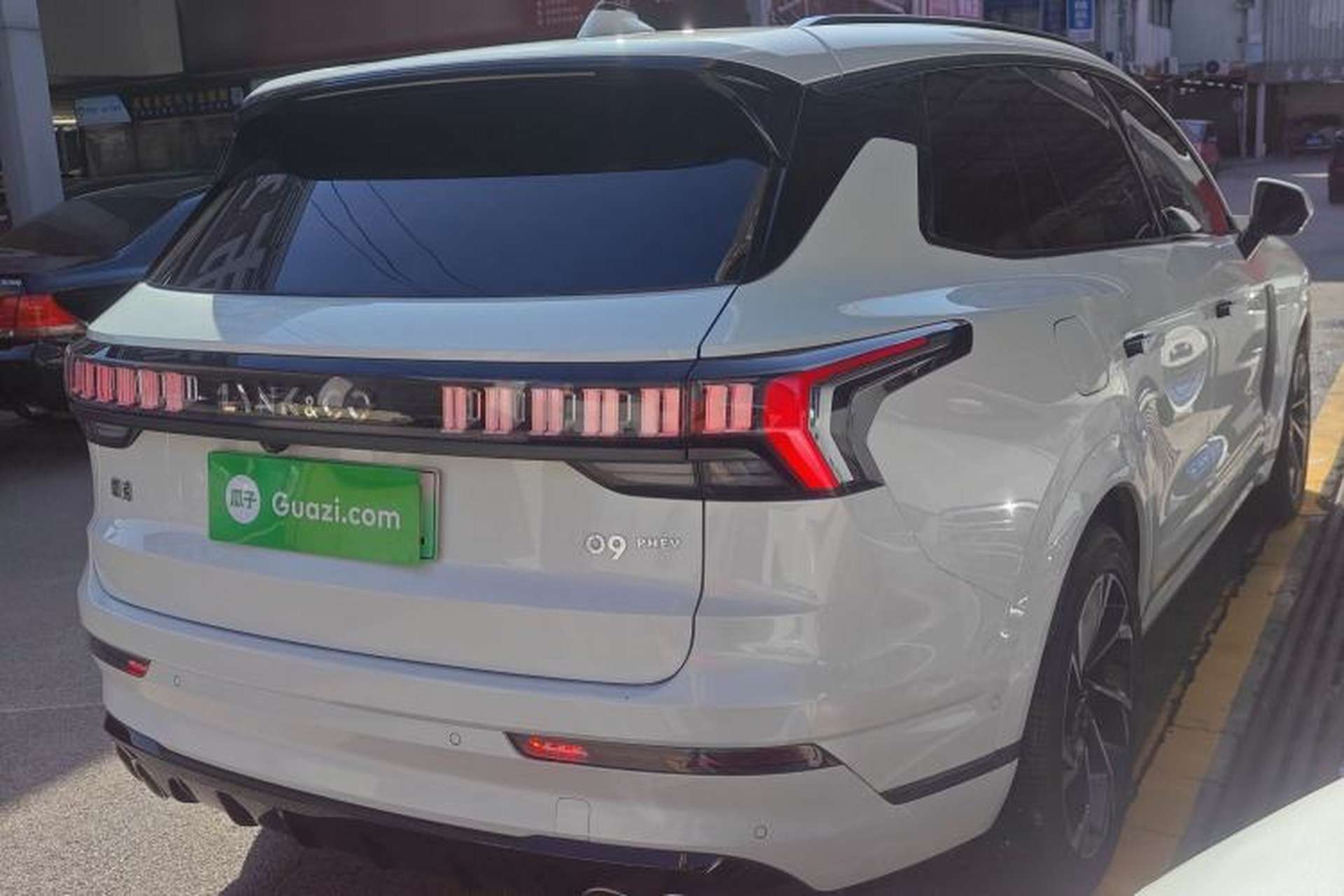 Used Lynk & Co 09 EM-P 2021 2.0T PHEV Halo Six-Seater Exterior 5