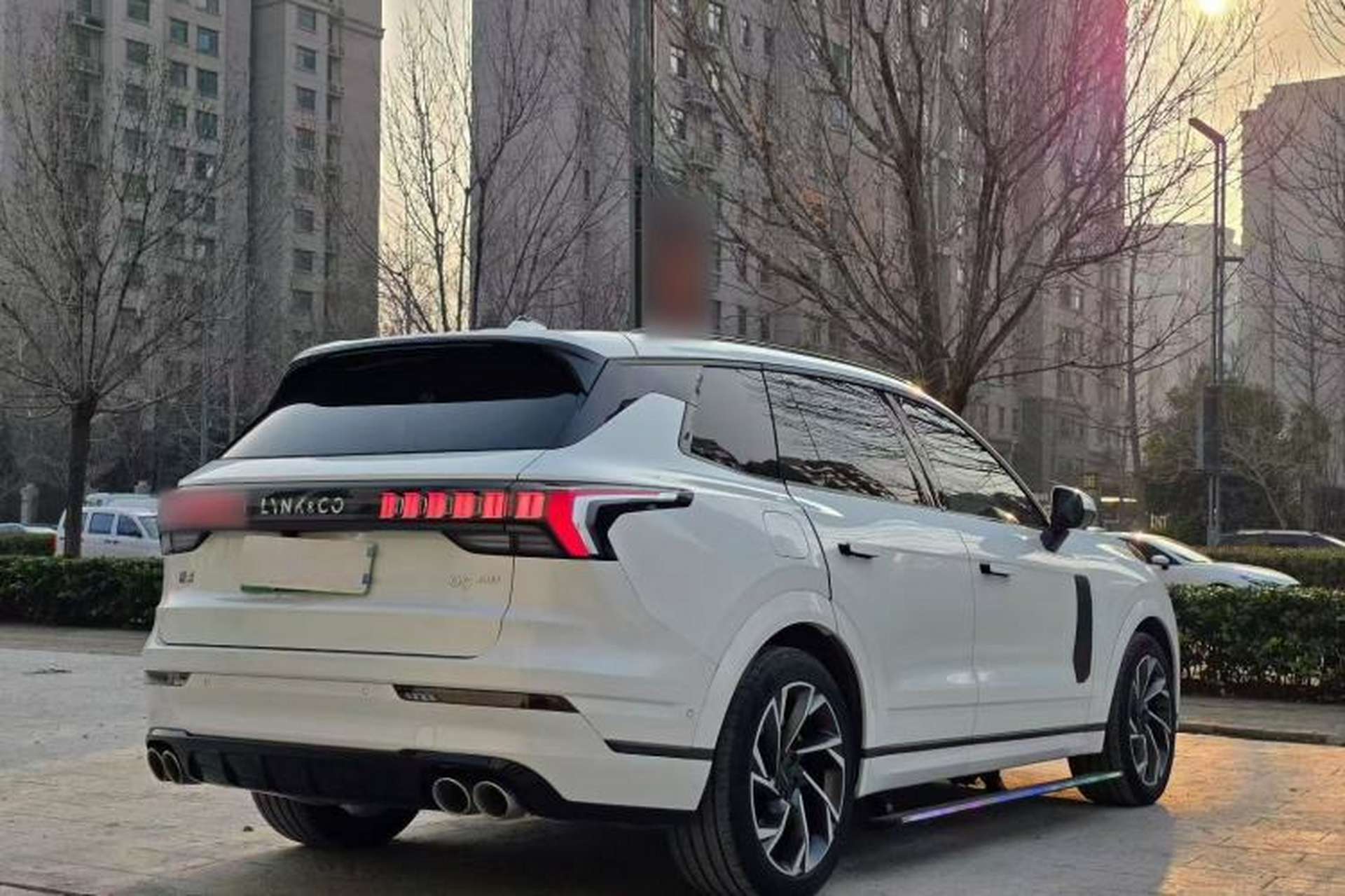 Used Lynk & Co 09 EM-P 2021 2.0T PHEV Halo Six-Seater Exterior 5