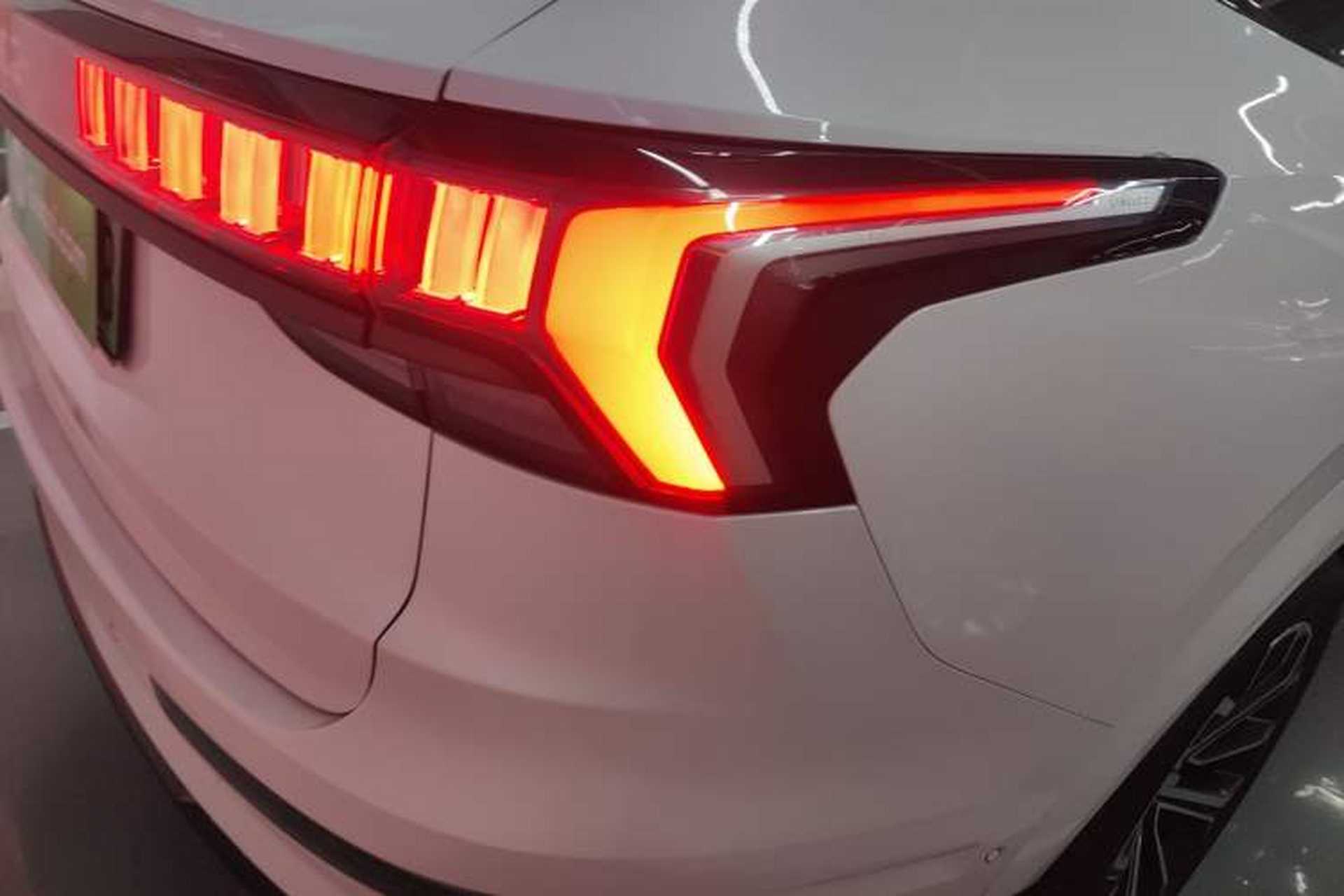 Used Lynk & Co 09 EM-P 2021 2.0T PHEV Halo Six-Seater Exterior 6