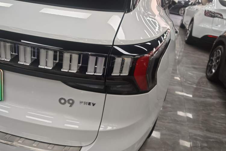Used Lynk & Co 09 EM-P 2021 2.0T PHEV Ultra 7-Seater Exterior 6