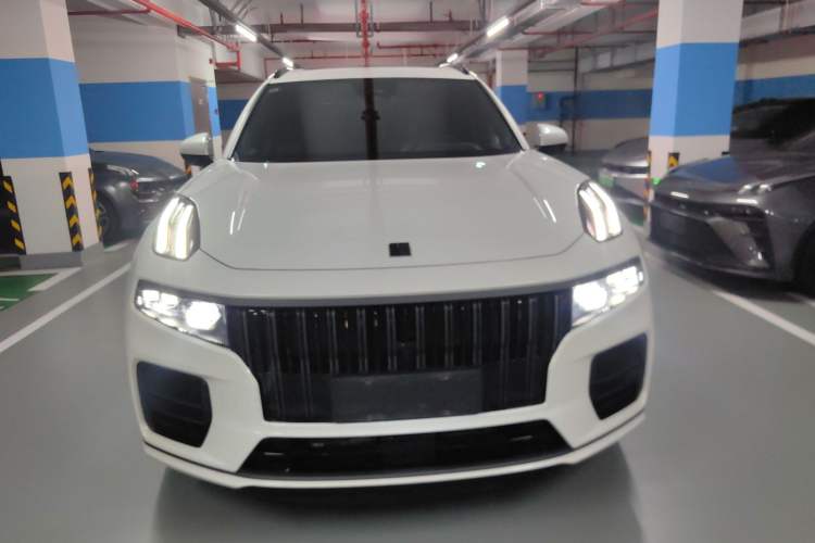 Used Lynk & Co 09 EM-P 2021 2.0T PHEV Halo Six-Seater Front