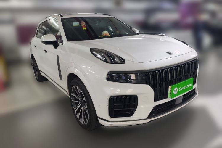 Used Lynk & Co 09 EM-P 2021 2.0T PHEV Halo Six-Seater Front Right 45 Deg