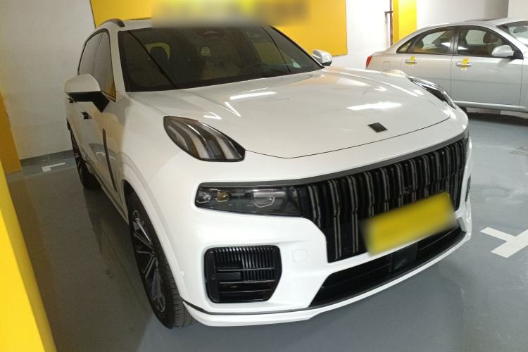 Used Lynk & Co 09 EM-P 2021 2.0T PHEV Halo Seven-Seater Front Right 45 Deg