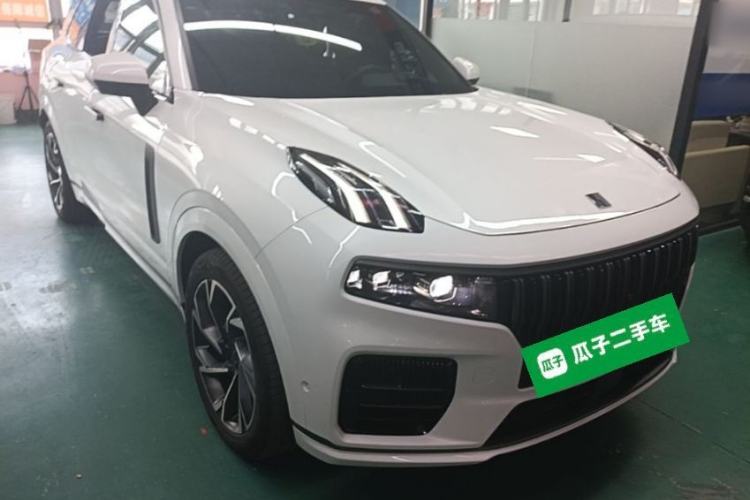 Used Lynk & Co 09 EM-P 2021 2.0T PHEV Halo Six-Seater Front Right 45 Deg
