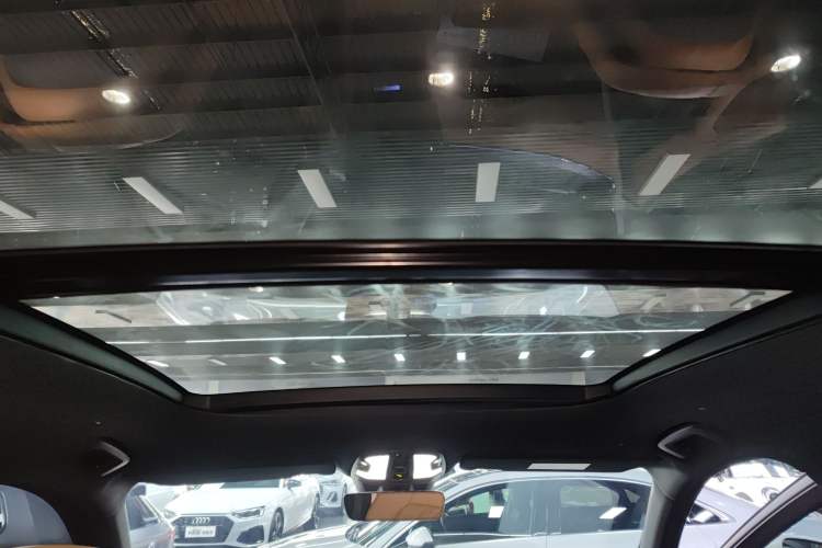 Used Lynk & Co 09 EM-P 2021 2.0T PHEV Halo Six-Seater Headliner