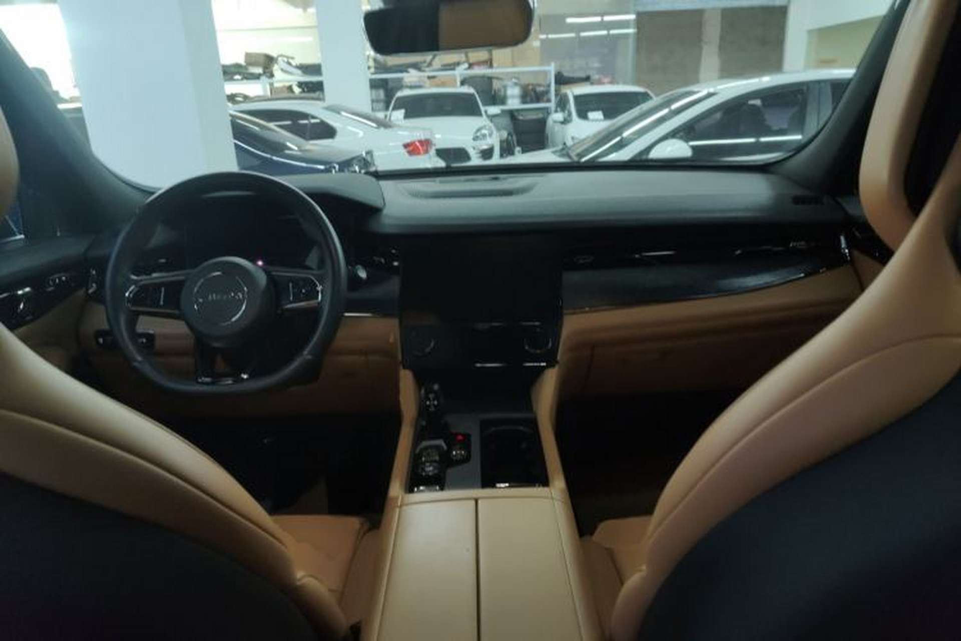 Used Lynk & Co 09 EM-P 2021 2.0T PHEV Halo Six-Seater Interior 2