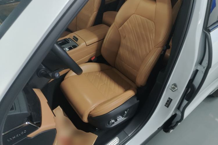 Used Lynk & Co 09 EM-P 2021 2.0T PHEV Halo Six-Seater Left Front Seat