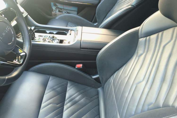 Used Lynk & Co 09 EM-P 2021 2.0T PHEV Halo Seven-Seater Left Front Seat