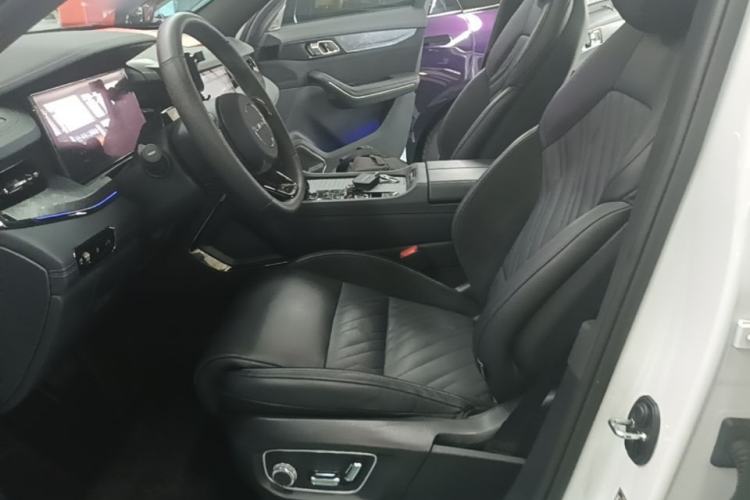 Used Lynk & Co 09 EM-P 2021 2.0T PHEV Halo Six-Seater Left Front Seat