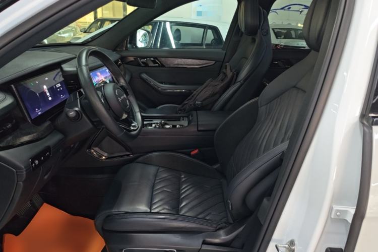 Used Lynk & Co 09 EM-P 2021 2.0T PHEV Halo Six-Seater Left Front Seat