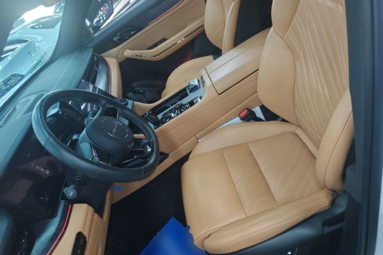 Used Lynk & Co 09 EM-P 2021 2.0T PHEV Ultra 7-Seater Left Front Seat