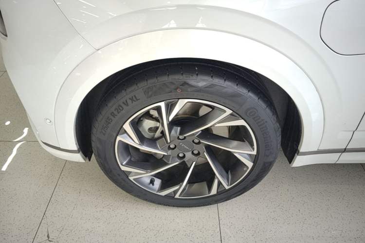 Used Lynk & Co 09 EM-P 2021 2.0T PHEV Ultra Six-Seater Left Front Wheel Hub
