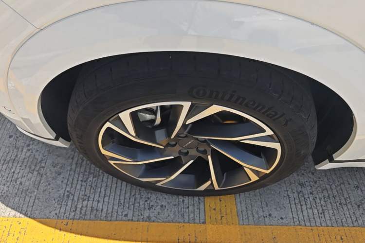 Used Lynk & Co 09 EM-P 2021 2.0T PHEV Halo Six-Seater Left Front Wheel Hub