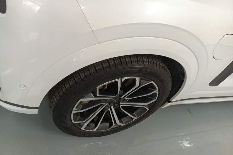 Used Lynk & Co 09 EM-P 2021 2.0T PHEV Halo Seven-Seater Left Front Wheel Hub