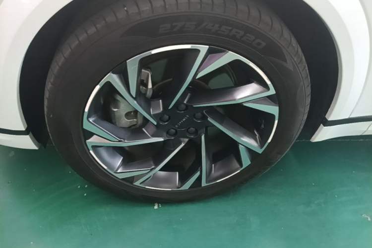 Used Lynk & Co 09 EM-P 2021 2.0T PHEV Halo Six-Seater Left Front Wheel Hub