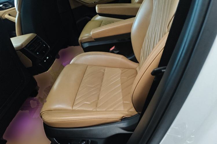 Used Lynk & Co 09 EM-P 2021 2.0T PHEV Ultra Six-Seater Left Rear Seat