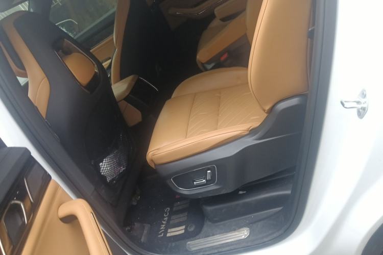Used Lynk & Co 09 EM-P 2021 2.0T PHEV Halo Six-Seater Left Rear Seat