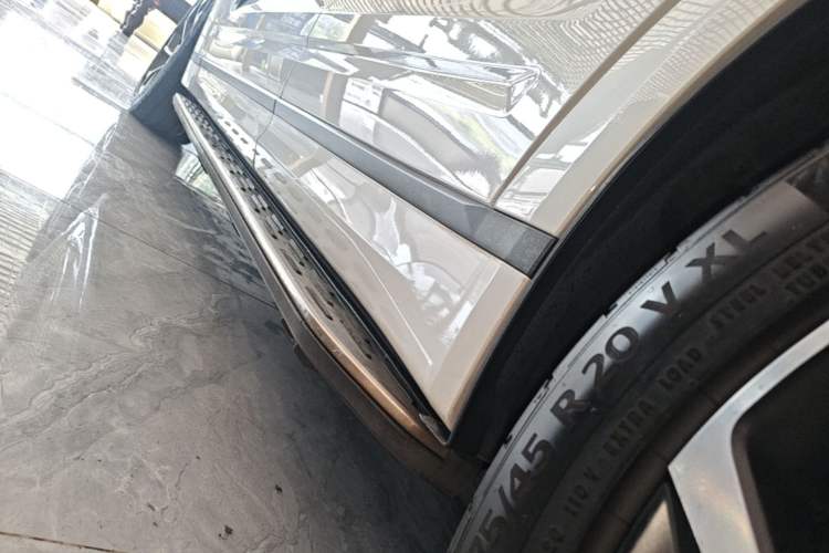 Used Lynk & Co 09 EM-P 2021 2.0T PHEV Ultra Six-Seater Left Side Sill