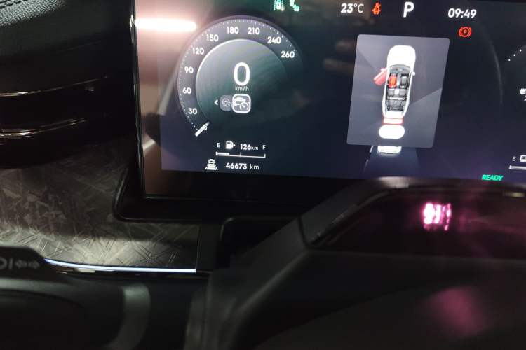 Used Lynk & Co 09 EM-P 2021 2.0T PHEV Halo Six-Seater Odometer Close Up