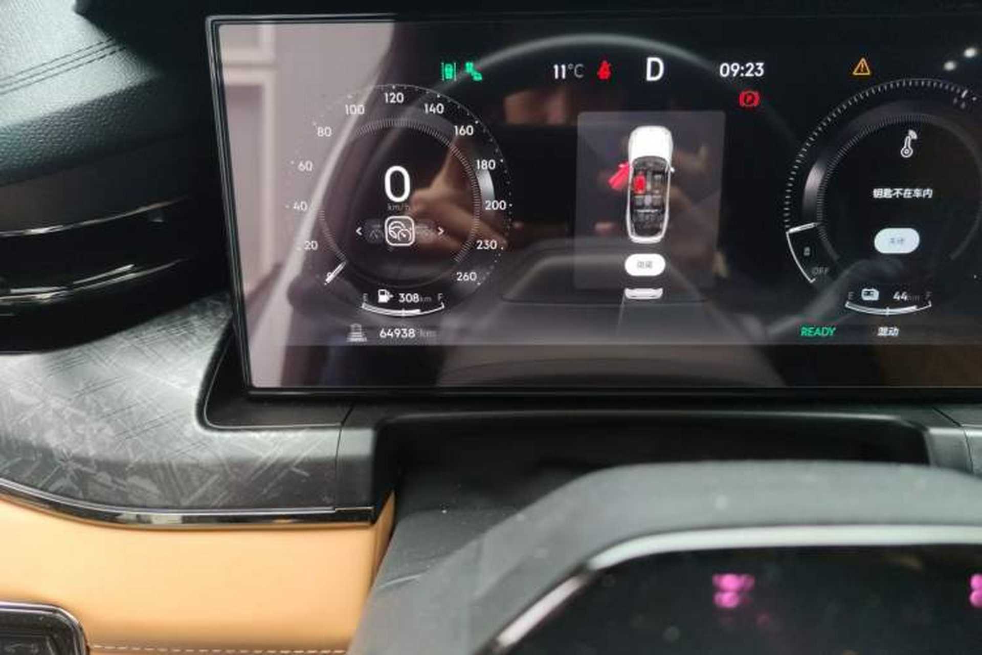 Used Lynk & Co 09 EM-P 2021 2.0T PHEV Halo Six-Seater Odometer Close Up