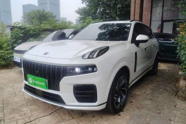 Ojetý Lynk & Co 09 EM-P 2021 2.0T PHEV Halo Six-Seater