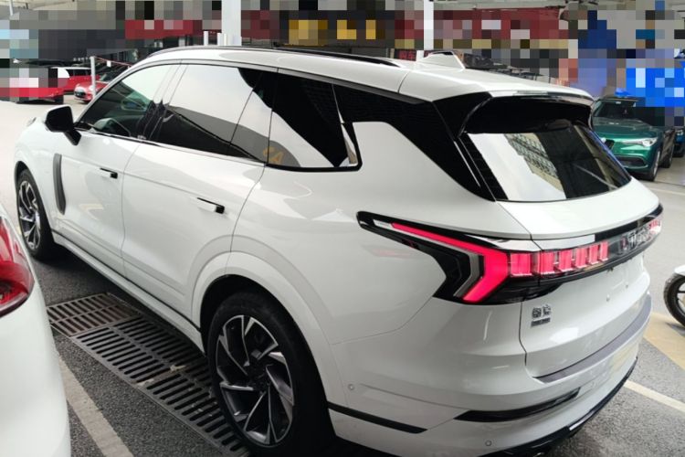Used Lynk & Co 09 EM-P 2021 2.0T PHEV Halo Six-Seater Rear Left 45 Deg