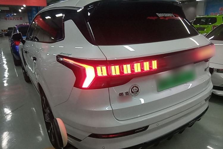 Used Lynk & Co 09 EM-P 2021 2.0T PHEV Halo Seven-Seater Rear Left 45 Deg