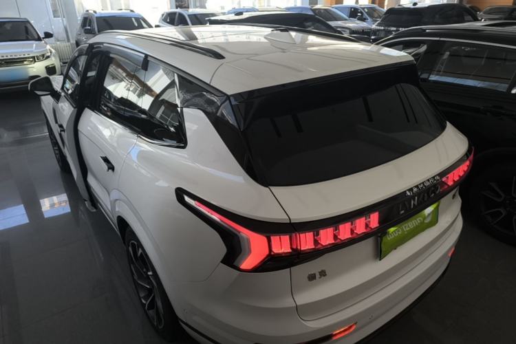 Used Lynk & Co 09 EM-P 2021 2.0T PHEV Halo Seven-Seater Rear Left 45 Deg