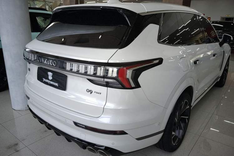 Used Lynk & Co 09 EM-P 2021 2.0T PHEV Ultra Six-Seater Rear Right 45 Deg