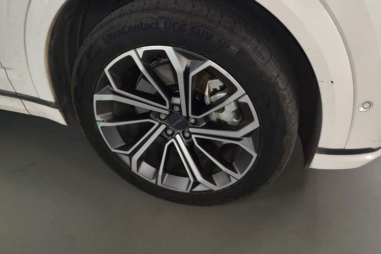 Used Lynk & Co 09 EM-P 2021 2.0T PHEV Halo Six-Seater Right Front Wheel Hub