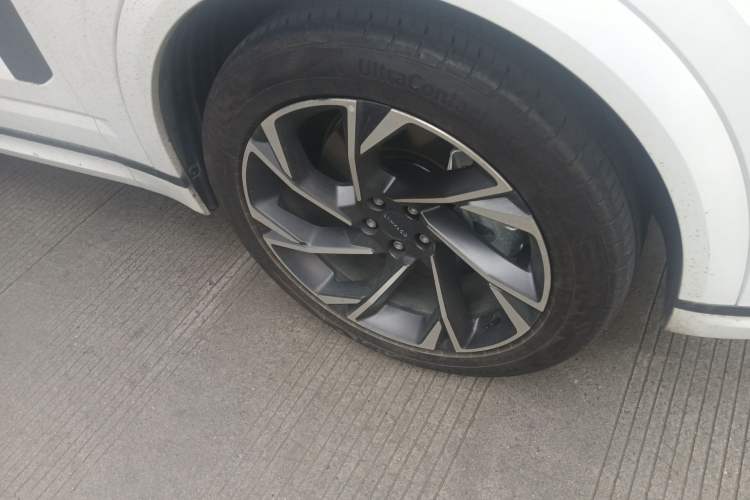 Used Lynk & Co 09 EM-P 2021 2.0T PHEV Halo Six-Seater Right Front Wheel Hub