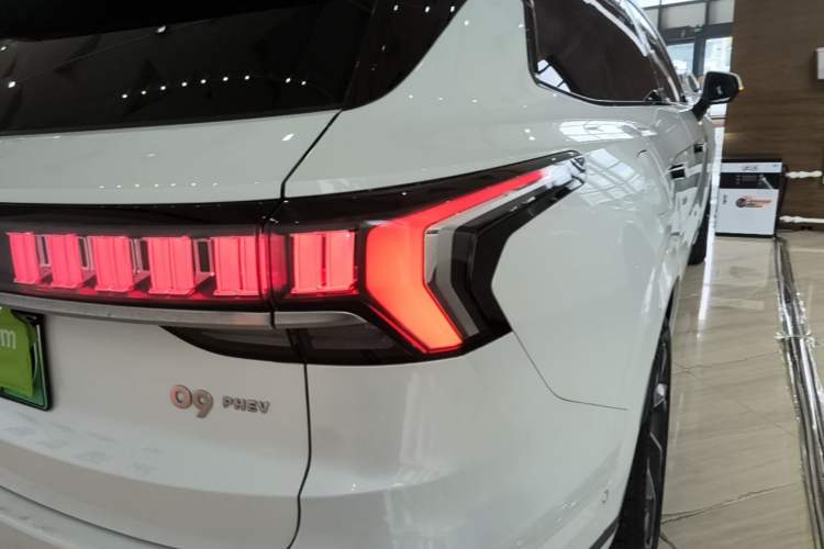 Used Lynk & Co 09 EM-P 2021 2.0T PHEV Ultra Six-Seater Right Rear Taillight